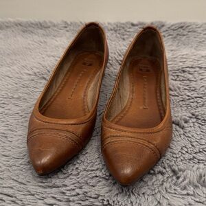 FRYE Alicia Pointed Brown Leather Flats (Size 7)